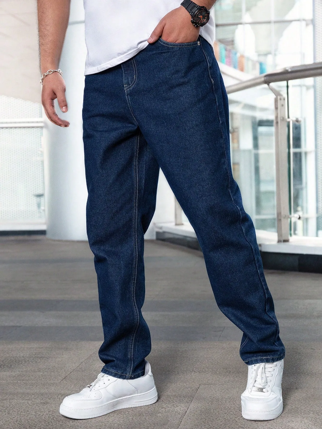 Men Cotton Slant Pocket Straight Leg Jeans